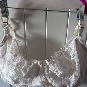 LNWT VICTORIA’s SECRET DREAM ANGELS PUSHUP WITHOUT PADDING UNLINED LACE B…